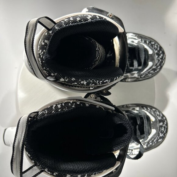 Kuxuan Adjustable Inline Skates Youth Boys Girls Size 3 to 6 with Light Up Wheel - Picture 9 of 13